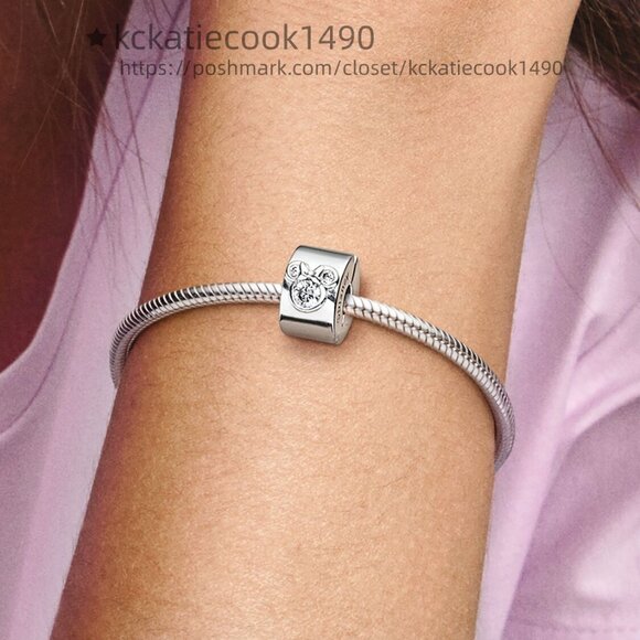 Pandora Disney Mickey Mouse & Minnie Mouse Clip Charm - Picture 4 of 4